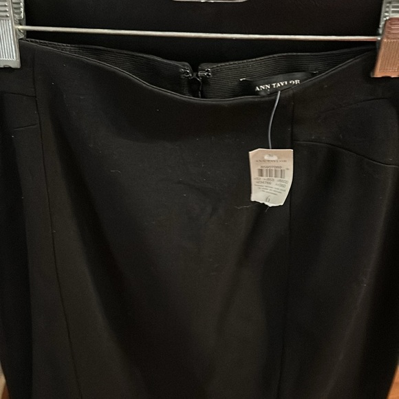 Ann Taylor Black skirt size 6 new with tags - Picture 2 of 4